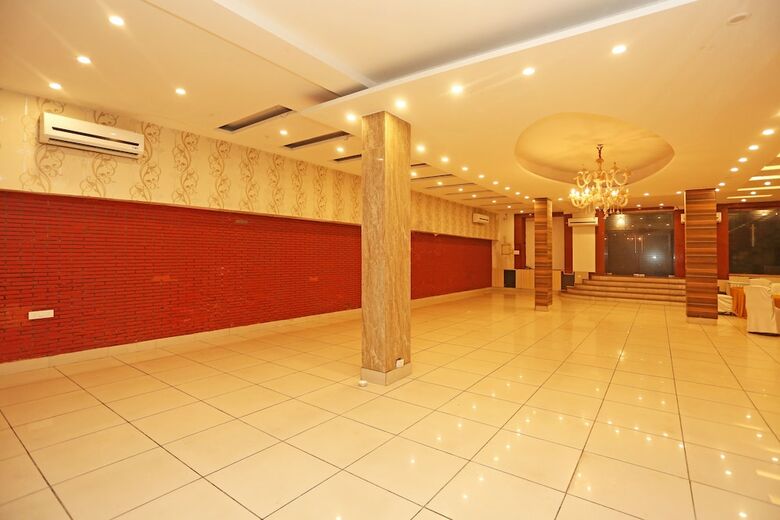 Hotel Oyo 11451 The Avenue Residency