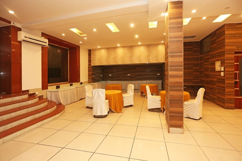 Hotel Oyo 11451 The Avenue Residency