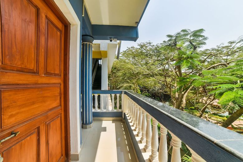 Oyo 10882 Hotel Caje Baga
