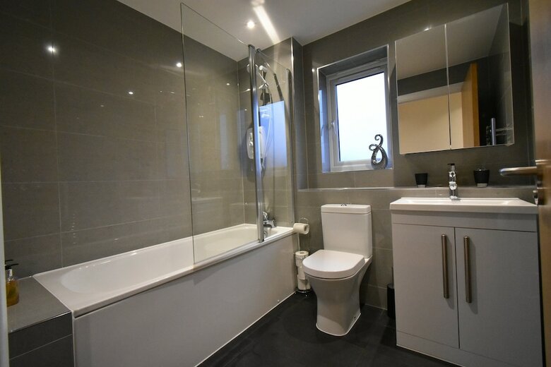 Heathrow Living Serviced Apartments By Ferndale