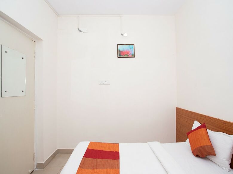 Hotel Oyo 8845 Airport AC Transit Stay