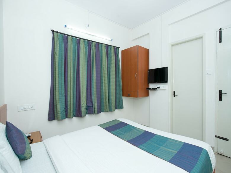 Hotel Oyo 8845 Airport AC Transit Stay