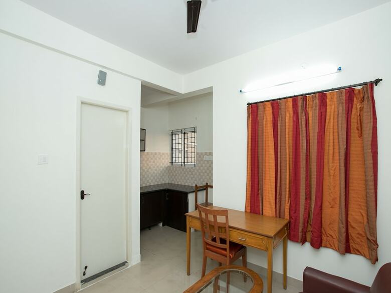 Hotel Oyo 8845 Airport AC Transit Stay