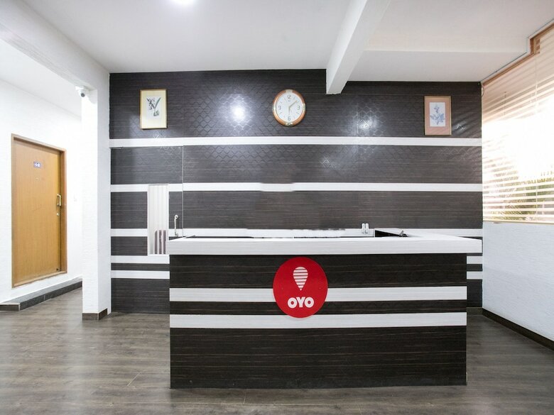Hotel Oyo 8845 Airport AC Transit Stay