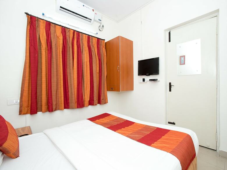 Hotel Oyo 8845 Airport AC Transit Stay