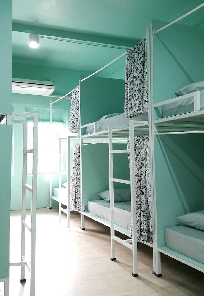 Hostal One Bangkok Hostel @love District
