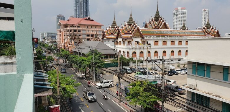 Hostal One Bangkok Hostel @love District