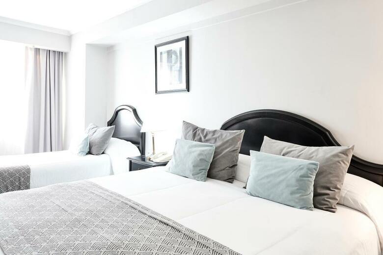 Hotel Plaza Real Suites