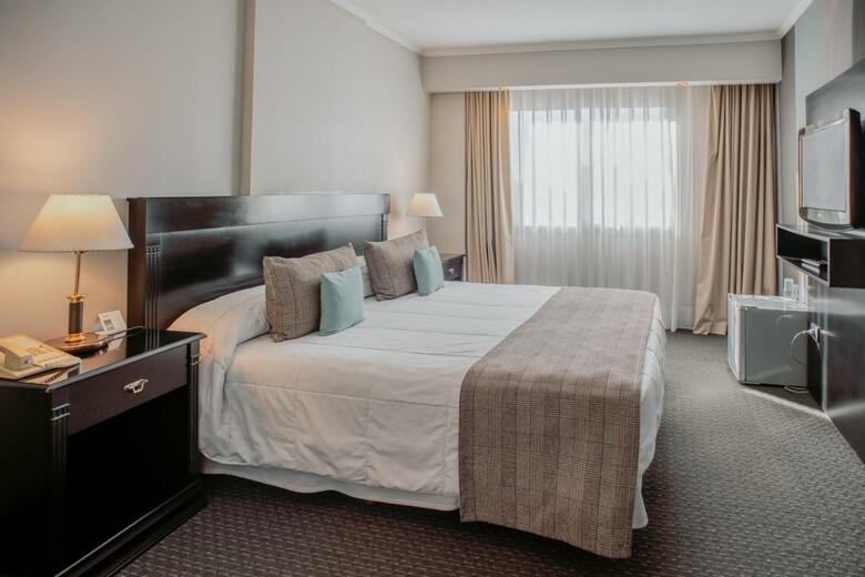 Hotel Plaza Real Suites