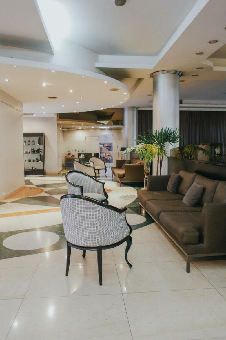 Hotel Plaza Real Suites