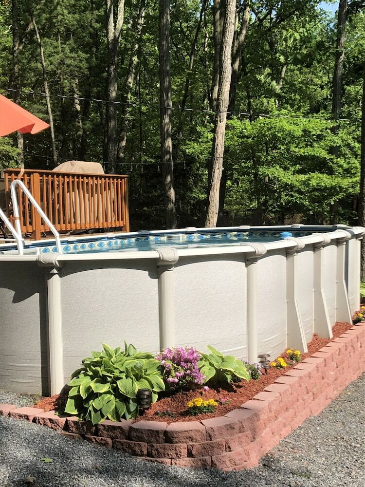 Cabana Pocono Private Retreat