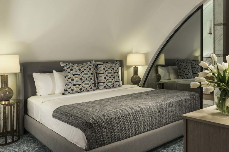 Hotel Marquis Sky Suites