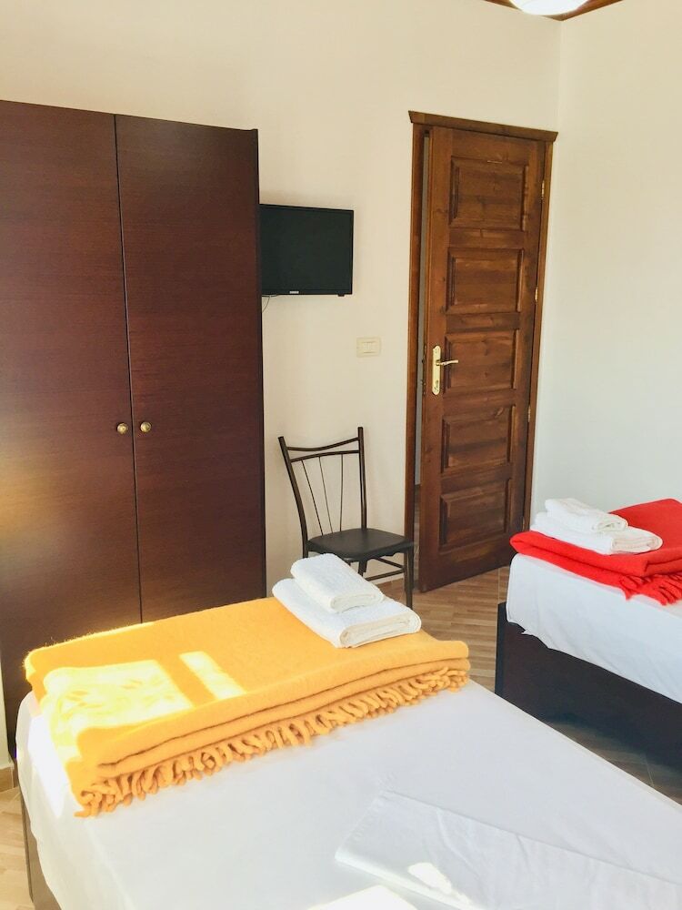 Hotel Denis Guest House