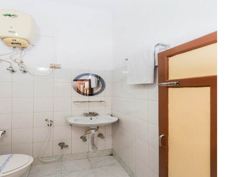 Hotel Oyo 1238 Near Park Circus