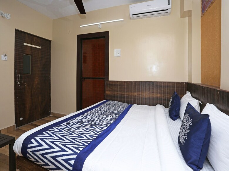 Oyo 10137 Hotel Vaishnavi