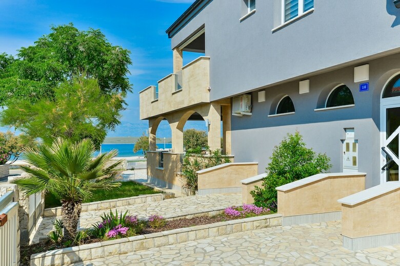 Apartments Mavracic