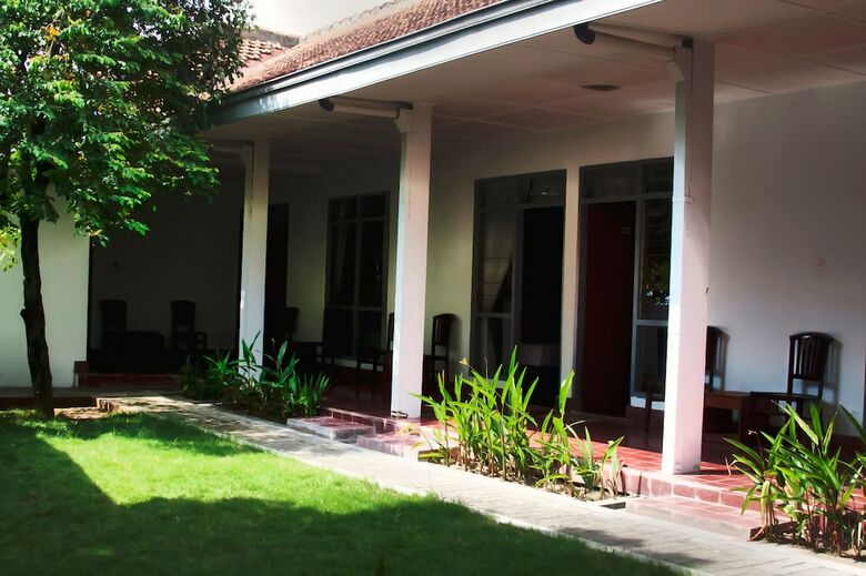 Bed & Breakfast Ndalem Mantrigawen