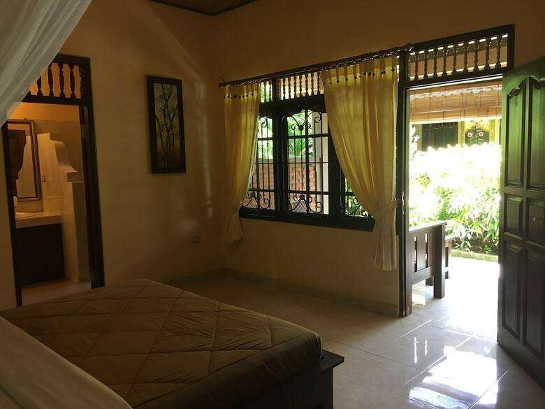 Cafe Wayan & Cottages