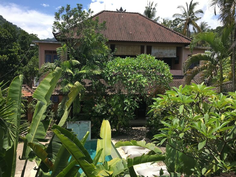 Cafe Wayan & Cottages