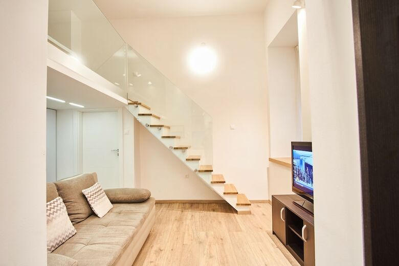 V27 Budapest Apartment