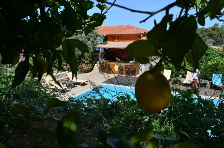 Bed & Breakfast Faralya Limon Hotel