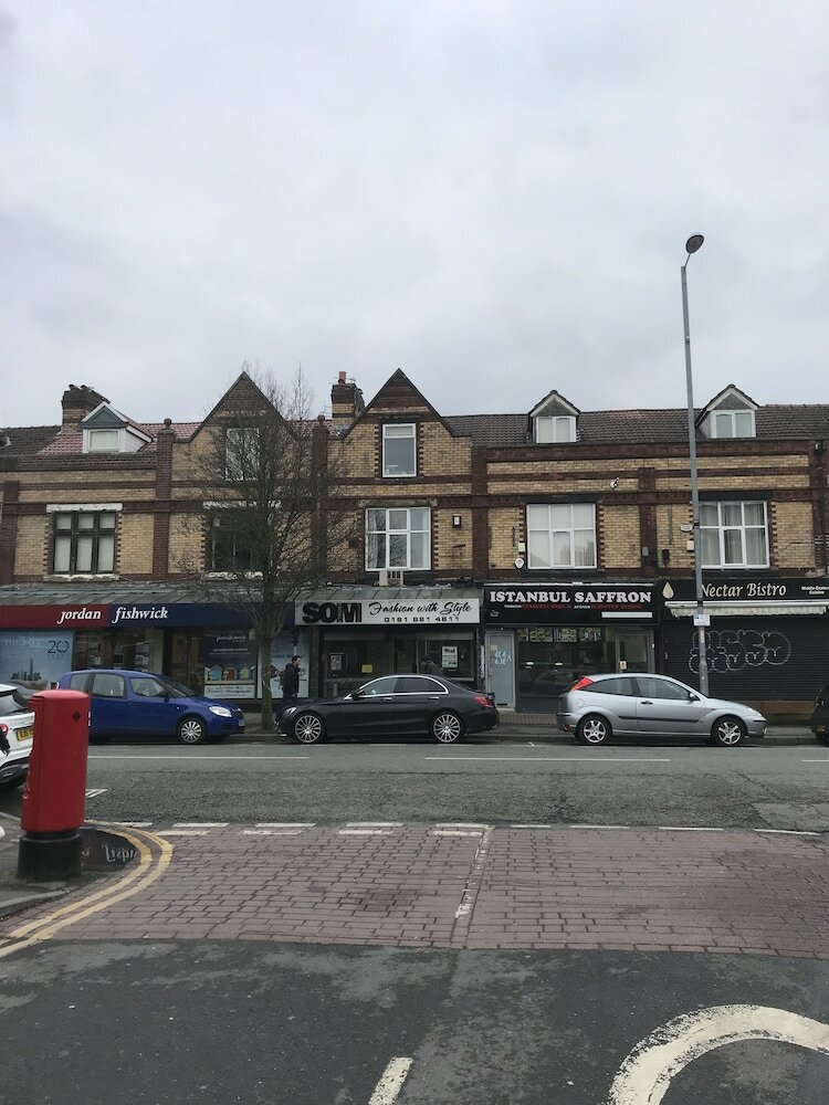 Old Trafford Apartment