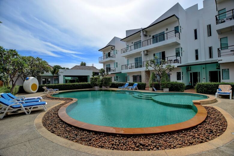 Hotel Pool Access 89 At Rawai