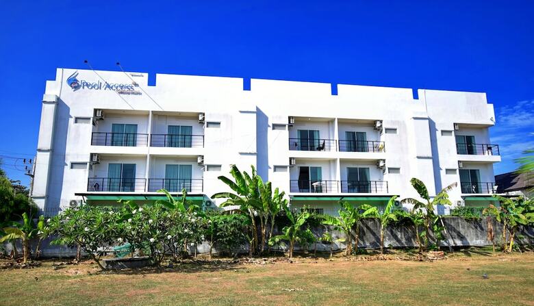 Hotel Pool Access 89 At Rawai