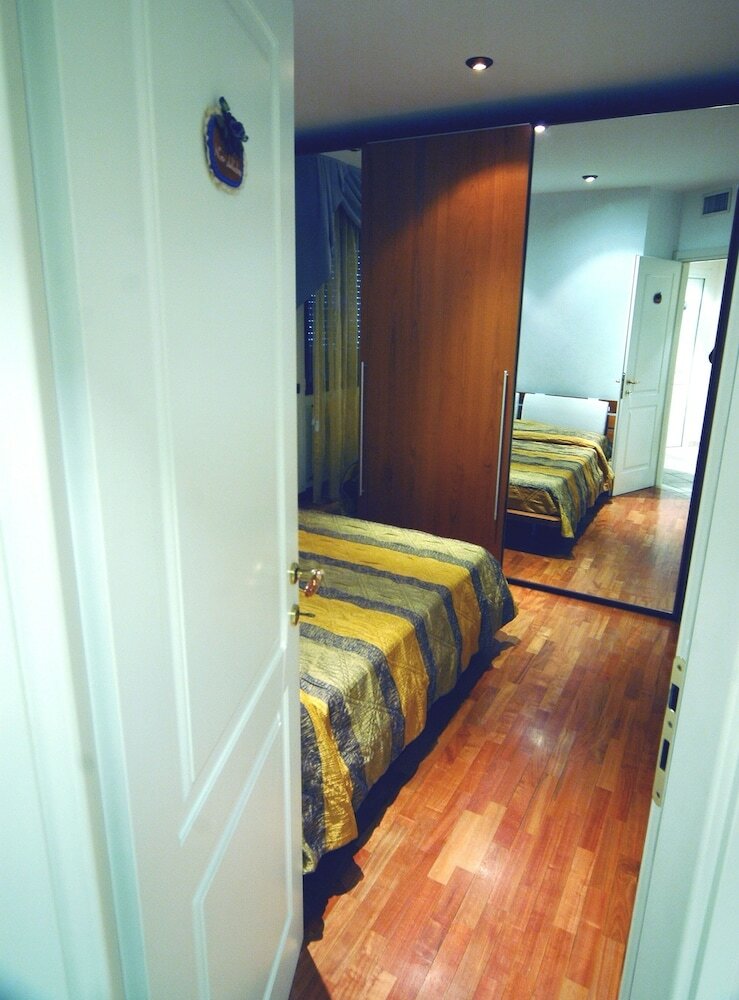 Luxury Apartment In Rome