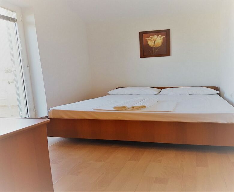 Apartments Vrtlici
