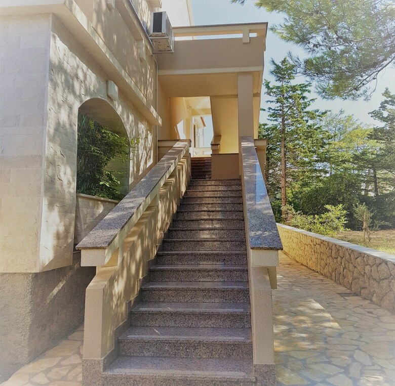 Apartments Vrtlici