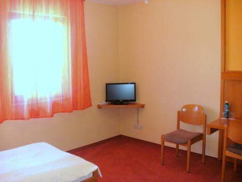 Hostal Gasthof Landhotel Gr�ner Baum