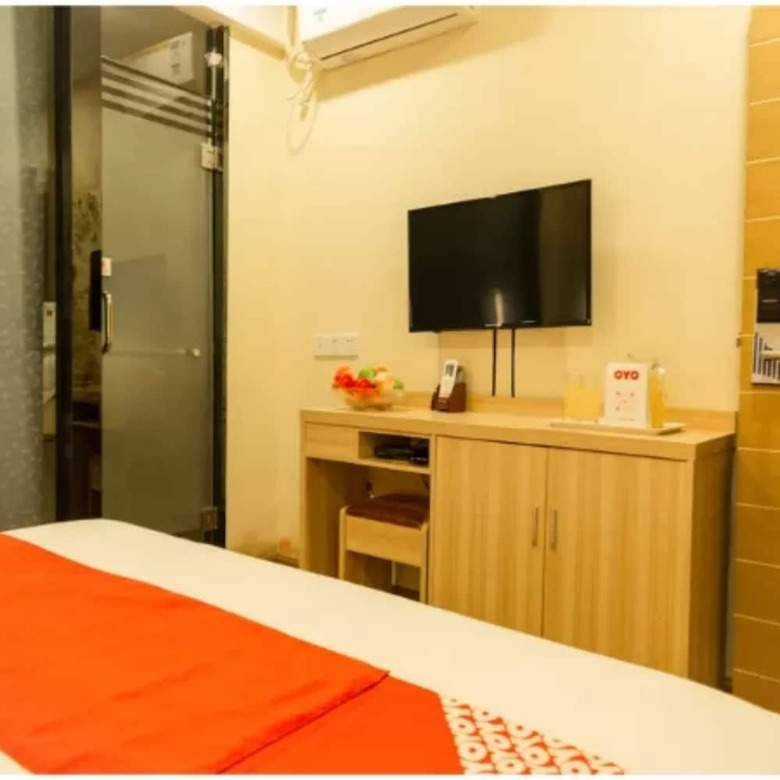Oyo 8011 Hotel