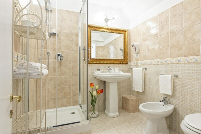 Hotel Canova Rooms In Spanish Steps