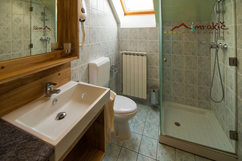Apartments Mraki?