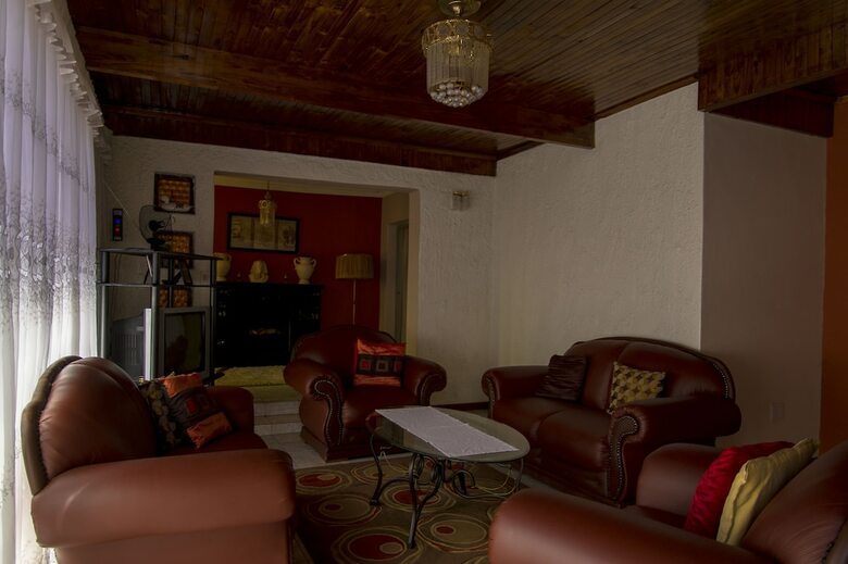 Motsolga Bed And Breakfast