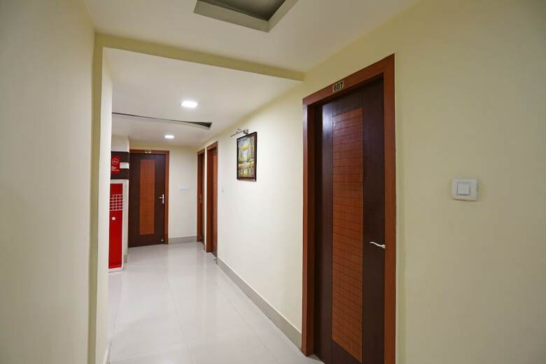 Hotel Oyo 3049 Near Railway Station