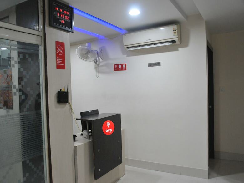 Hotel Oyo 3353 Apartment Royal Residency