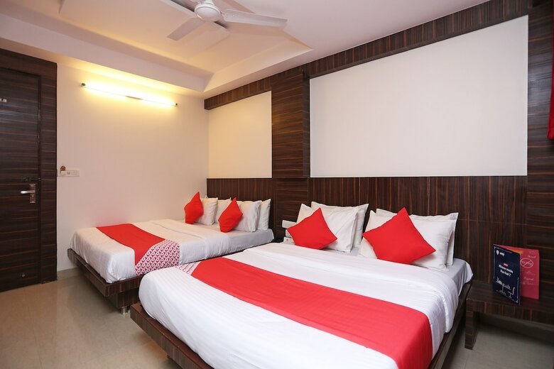 Oyo 10733 Hotel Kingdom Of Sai