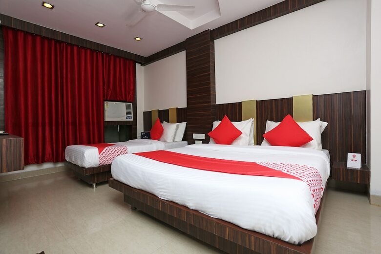 Oyo 10733 Hotel Kingdom Of Sai