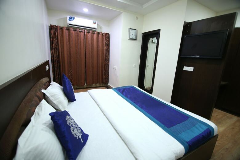Oyo 9095 Hotel Kanishka