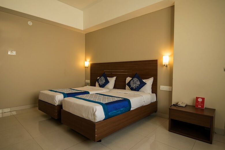 Oyo 9989 Hotel Classic Executive