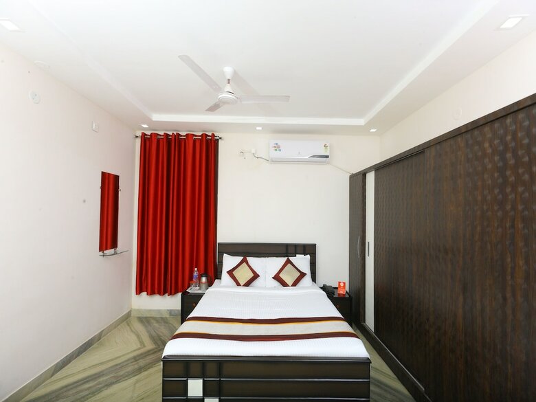 Hotel Oyo 9226 Near Railway Station