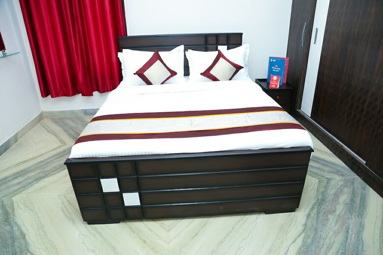 Hotel Oyo 9226 Near Railway Station
