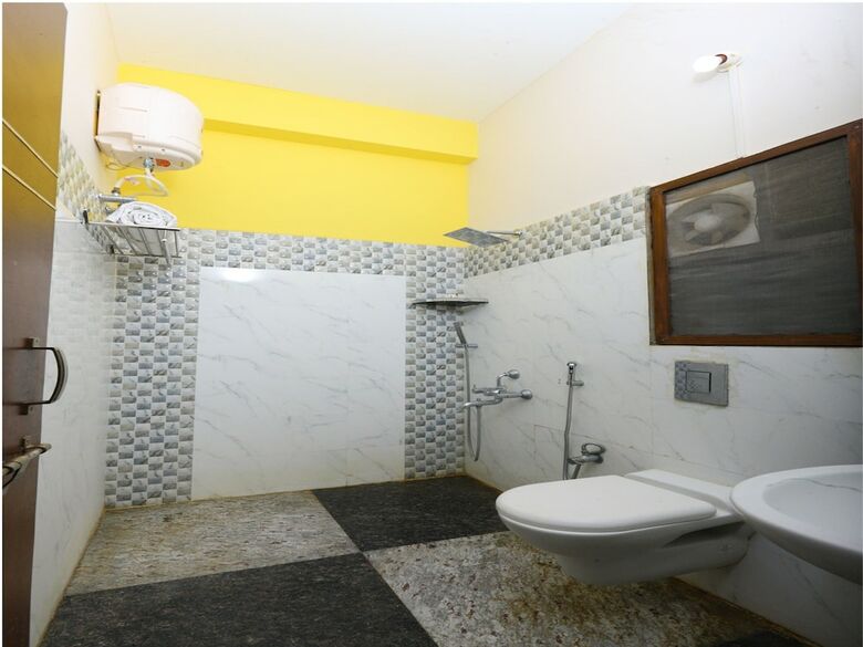 Hotel Oyo 9226 Near Railway Station