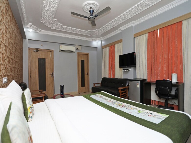 Hotel Oyo 9921 Nesh Inn Heritage