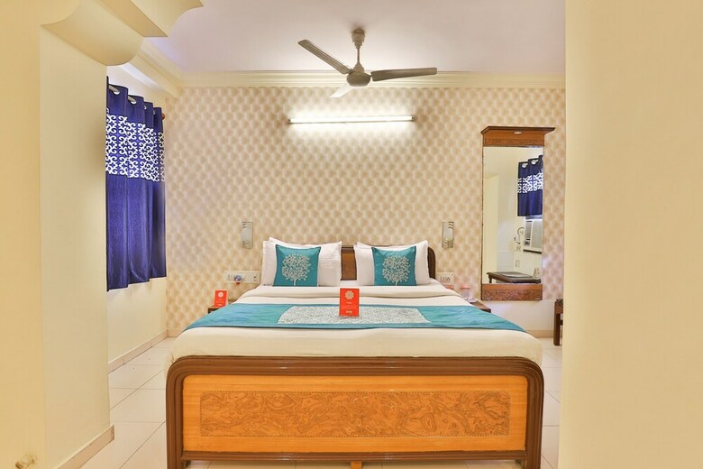 Oyo 11650 Hotel Grand Apple