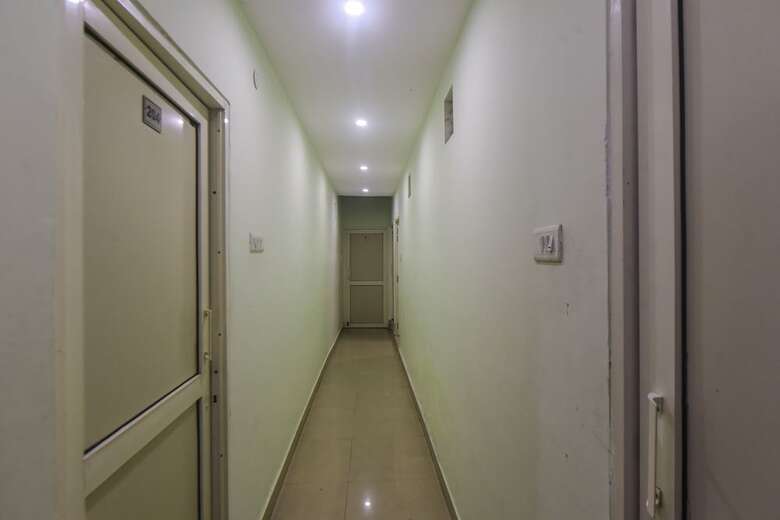 Oyo 10566 Hotel Shanti Guest House