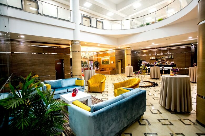 West Shine Hotel