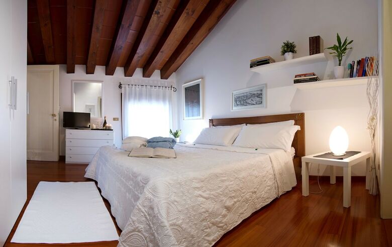 Apartment Deluxe Via Isola Di Mezzo